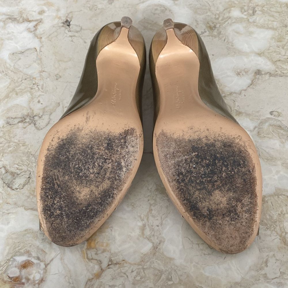 Salvatore Ferragamo Ribes Champagne Patent Leather Open Toe Pumps Heels - Picture 14 of 16